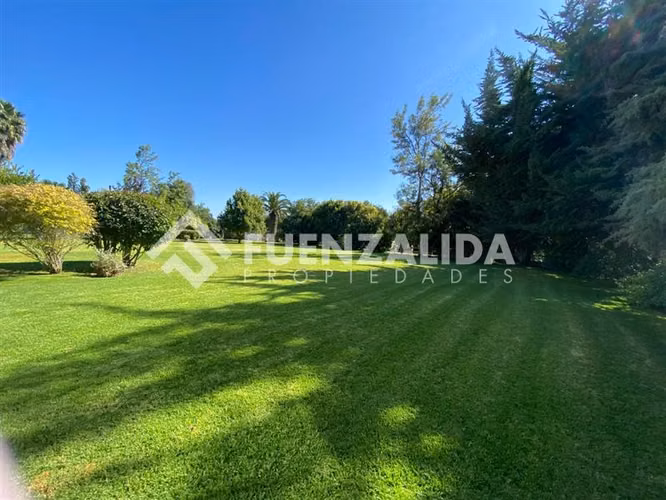 Parcela vendo 5D 4B Piscina Quincho P solar en Talagante