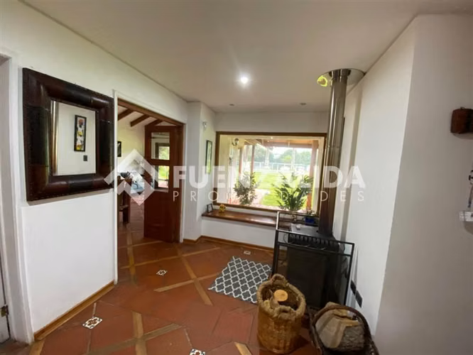 Parcela vendo 5D 4B Piscina Quincho P solar en Talagante
