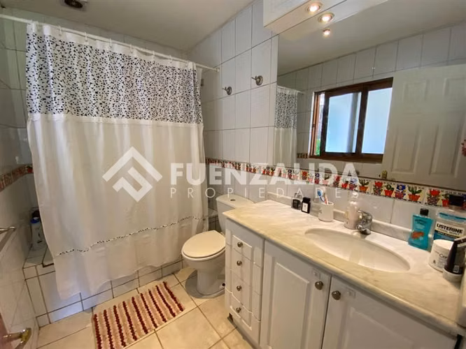 Parcela vendo 5D 4B Piscina Quincho P solar en Talagante