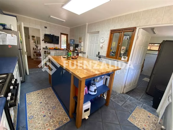 Parcela vendo 5D 4B Piscina Quincho P solar en Talagante