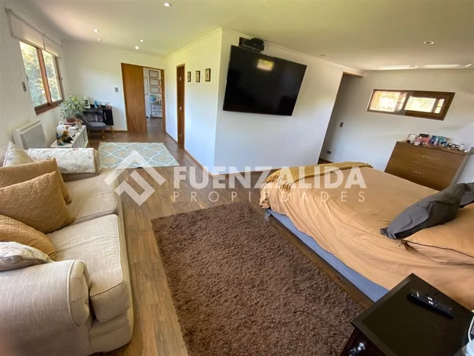Parcela vendo 5D 4B Piscina Quincho P solar en Talagante
