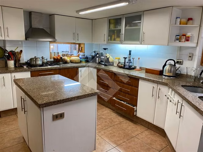 Arriendo casa 5D 6B piscina quincho terrazas en La Reina .