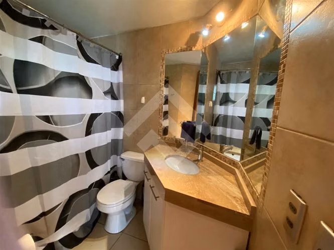 Arriendo casa 5D 6B piscina quincho terrazas en La Reina .