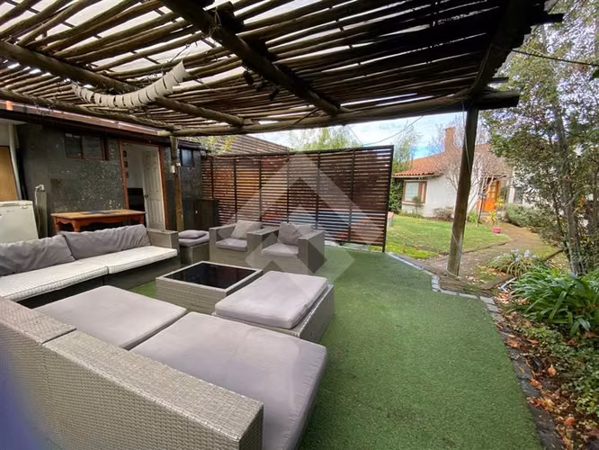 Arriendo casa 5D 6B piscina quincho terrazas en La Reina .