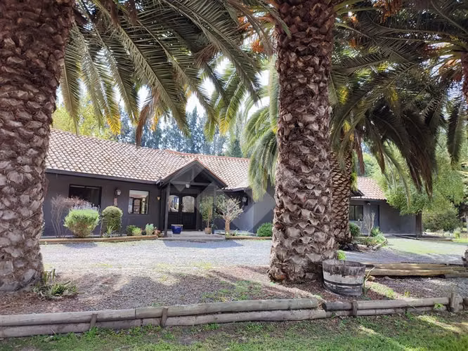 Parcela vendo 5D 4B más depto equipado piscina en Talagante