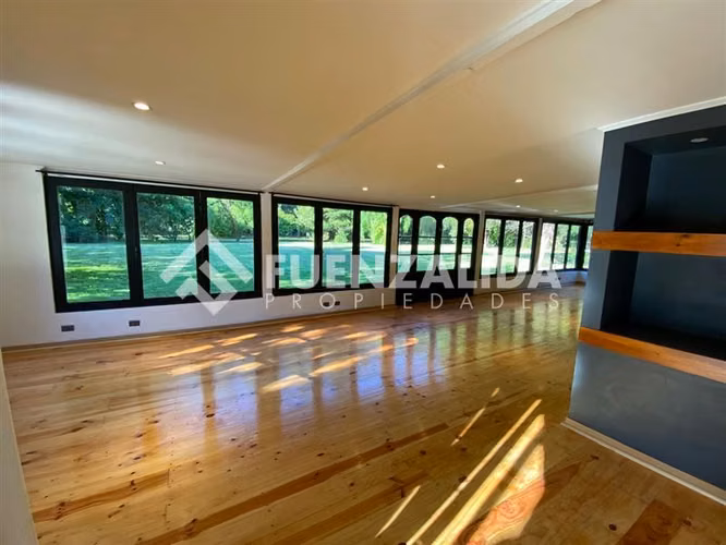Parcela vendo 5D 4B más depto equipado piscina en Talagante