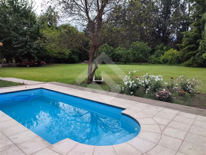 Parcela vendo 5D 4B más depto equipado piscina en Talagante