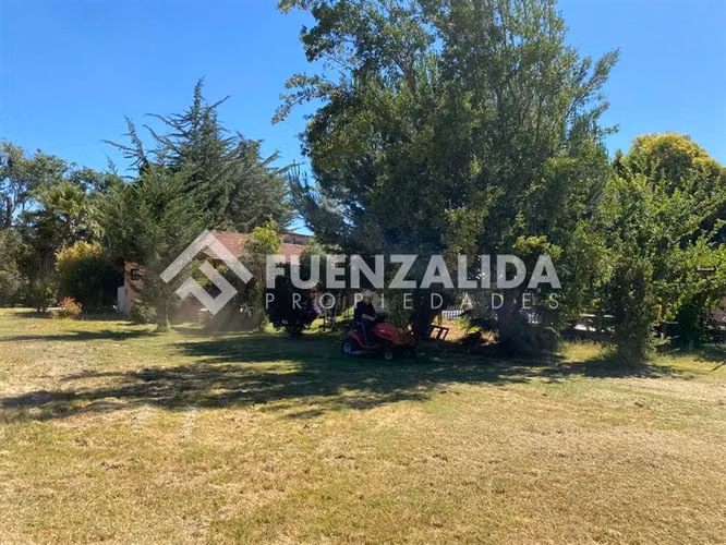 Parcela con casa 5D 3B piscina quincho vendo en Talagante