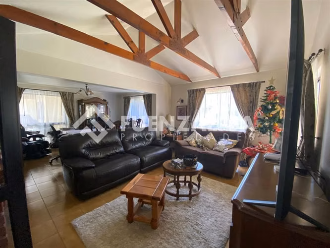 Parcela con casa 5D 3B piscina quincho vendo en Talagante