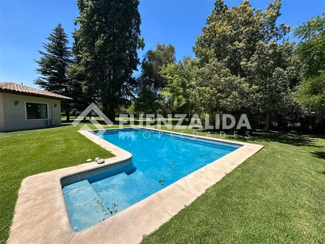 Amplia casa 4d 4b recepción final piscina, quincho,