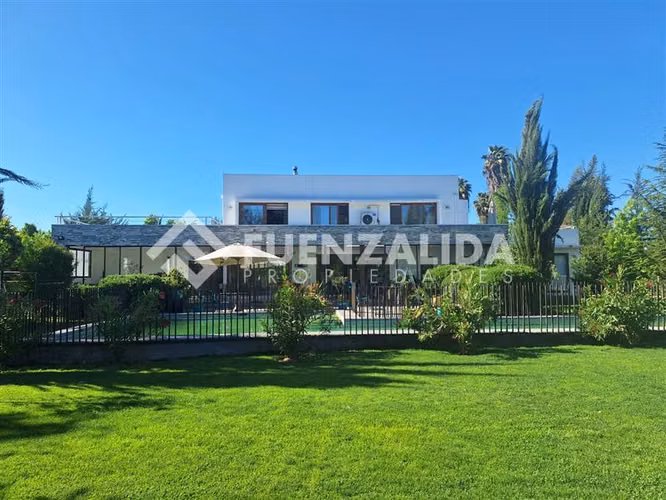 Parcela en venta en Talagante 5 dor. 5 baños
