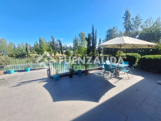 Parcela en venta en Talagante 5 dor. 5 baños