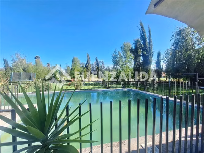 Parcela en venta en Talagante 5 dor. 5 baños