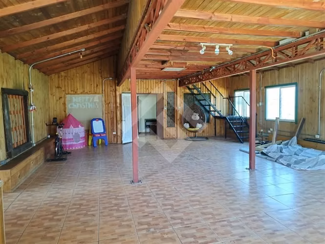 SE VENDE, parcela orilla camino 4 instaciones independiente