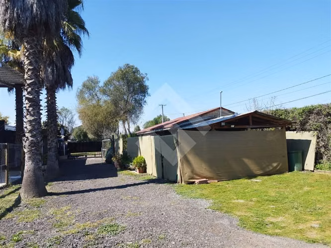 SE VENDE, parcela orilla camino 4 instaciones independiente