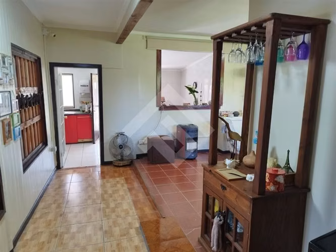 SE VENDE, parcela orilla camino 4 instaciones independiente