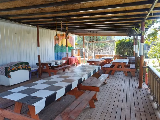 SE VENDE, parcela orilla camino 4 instaciones independiente