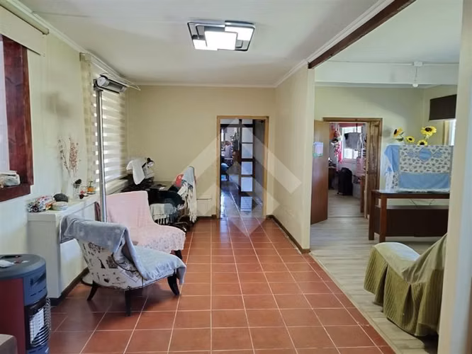 SE VENDE, parcela orilla camino 4 instaciones independiente