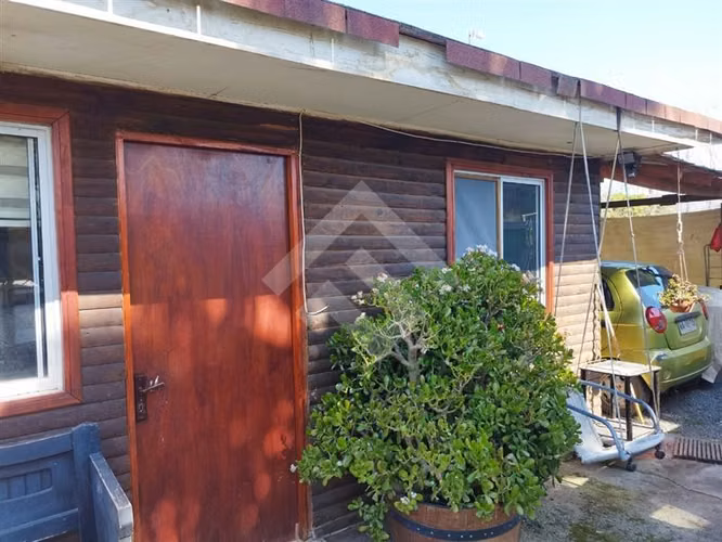 SE VENDE, parcela orilla camino 4 instaciones independiente