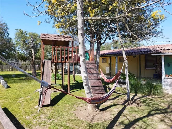 SE VENDE, parcela orilla camino 4 instaciones independiente
