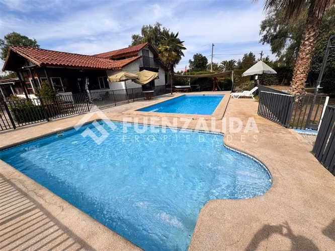 SE VENDE, parcela orilla camino 4 instaciones independiente