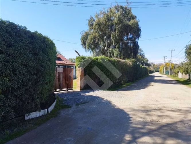 SE VENDE, parcela orilla camino 4 instaciones independiente
