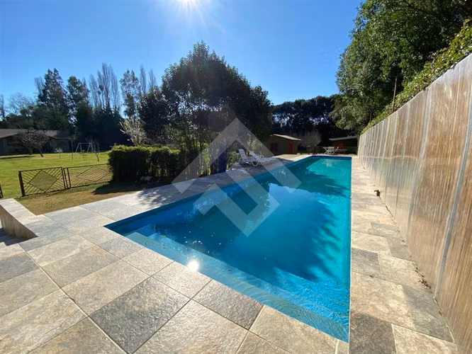 Parcela vendo 7D 8B piscina quincho condominio Talagante