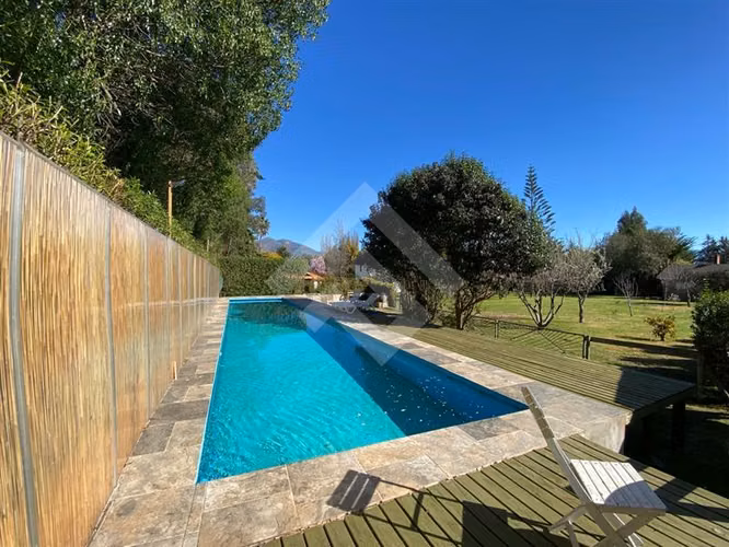 Parcela vendo 7D 8B piscina quincho condominio Talagante