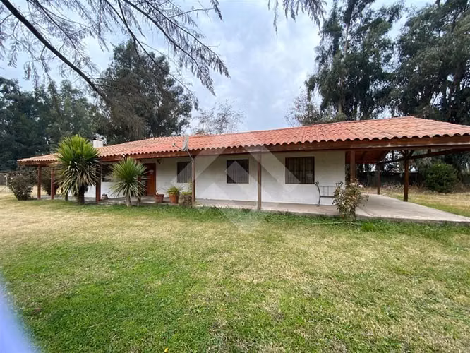 Casa amoblada Parcela 10.000 mts arriendo 4D 3B en Talagante