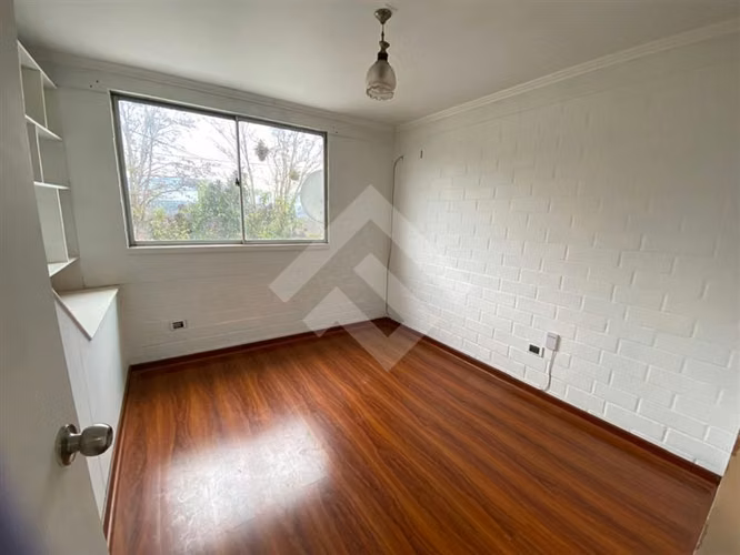 Casa en arriendo 3D 1B estacionamiento en El Monte