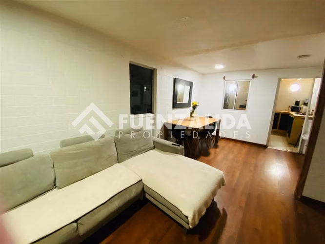 Casa vendo 3D 1B Sala de estar estacionamiento El Monte