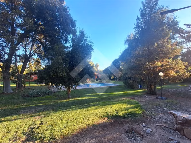 Parcela en venta en Talagante. 4dorm. 2bañ. Colegio Trebulco