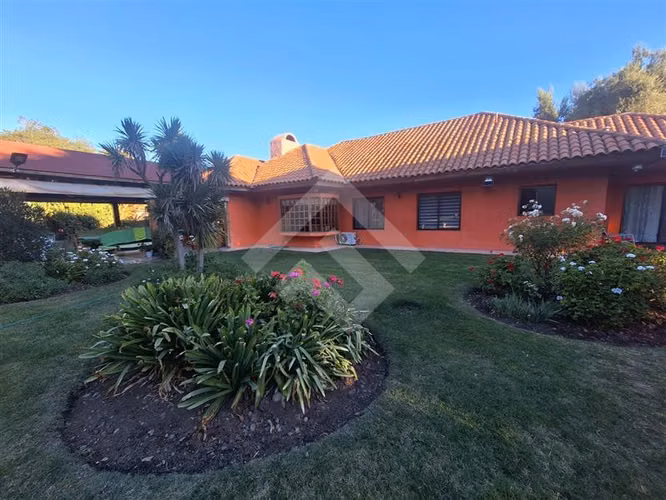 Casa en venta de 4 dorm. en Talagante. Colegio Trebulco