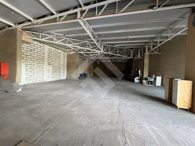Amplio Local Comercial en arriendo en Talagante 322,85 mt2