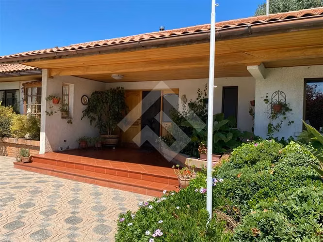 Casa vendo 5D 4B piscina , quincho, Condominio Talagante