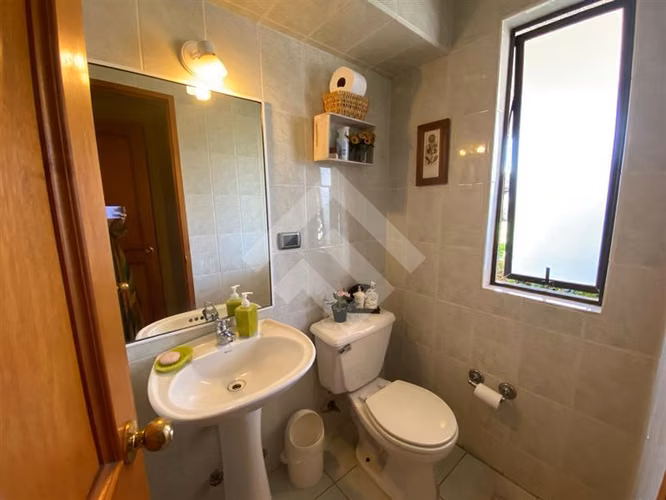 Casa vendo 5D 4B piscina , quincho, Condominio Talagante