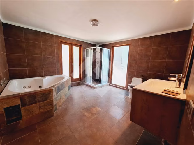 Casa en venta de 4 dorm. 3 Baños en Talagante. Oliveto