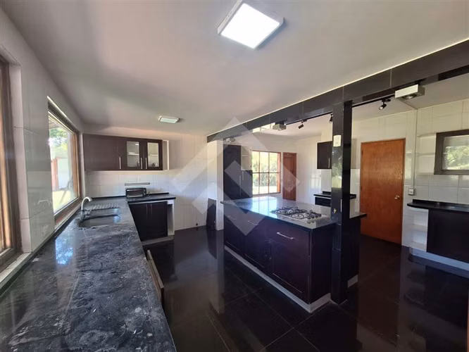 Casa en venta de 4 dorm. 3 Baños en Talagante. Oliveto
