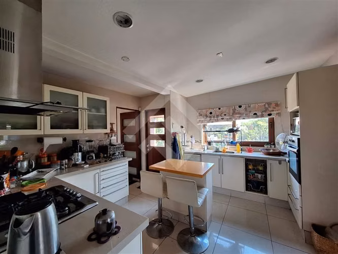 Casa en venta de 6 dorm. 5bañ Dos Casa Colonia Aleman Berlin