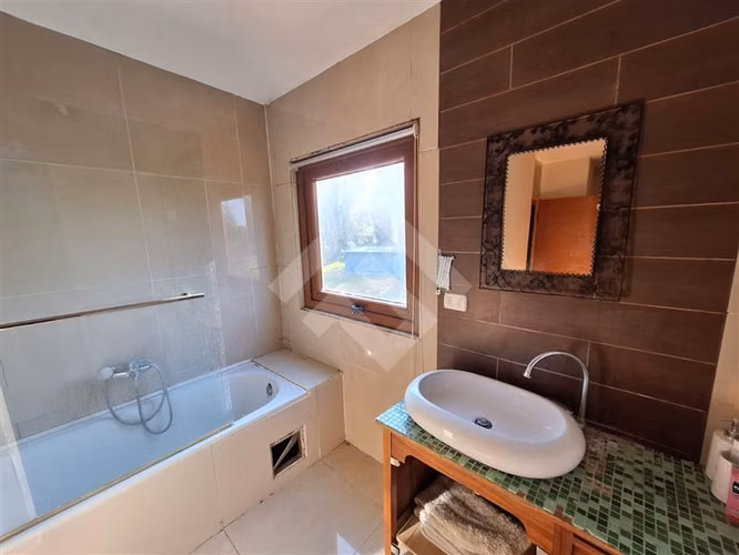 Casa en venta de 6 dorm. 5bañ Dos Casa Colonia Aleman Berlin