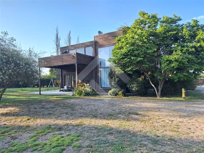 Casa en venta de 6 dorm. 5bañ Dos Casa Colonia Aleman Berlin