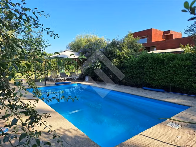 Casa en venta de 6 dorm. 5bañ Dos Casa Colonia Aleman Berlin