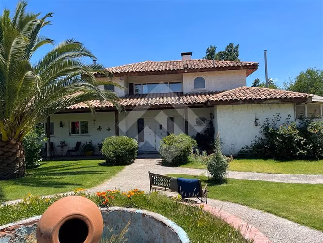 Casa en venta de 7 dorm. en Peñaflor