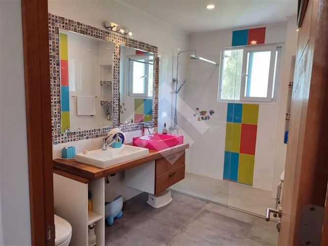Parcela arriendo 4D3B canchas tenis Pad Condominio Talagante