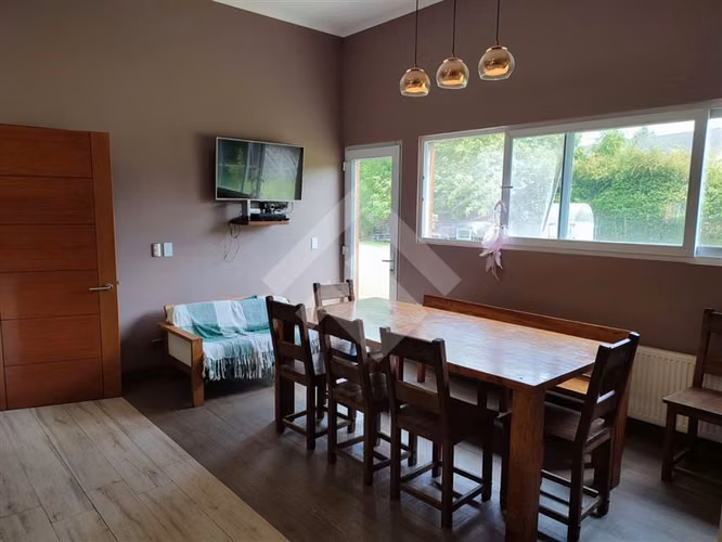 Parcela arriendo 4D3B canchas tenis Pad Condominio Talagante