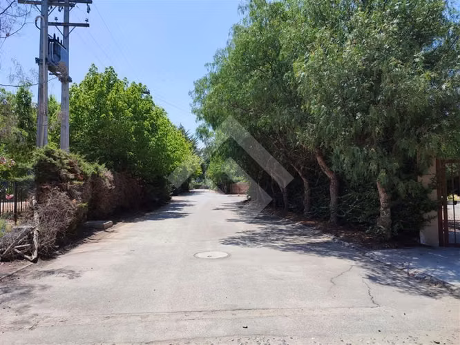 Parcela arriendo 4D3B canchas tenis Pad Condominio Talagante