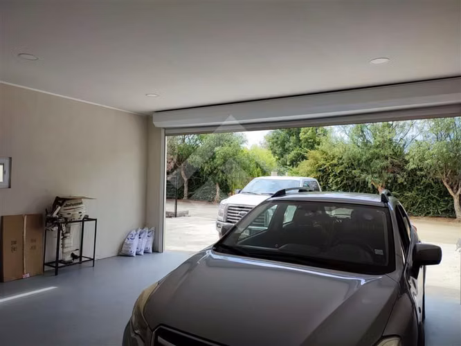 Parcela arriendo 4D3B canchas tenis Pad Condominio Talagante