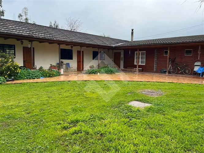Casa en venta de 5 dorm. en Talagante