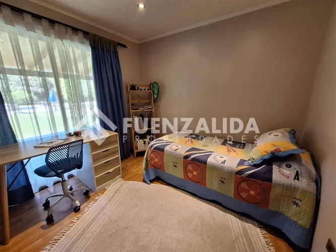Casa en venta de 4 dorm. en Peñaflor. Colonia Alemana.