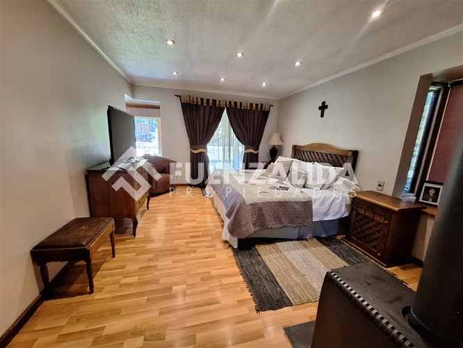 Casa en venta de 4 dorm. en Peñaflor. Colonia Alemana.